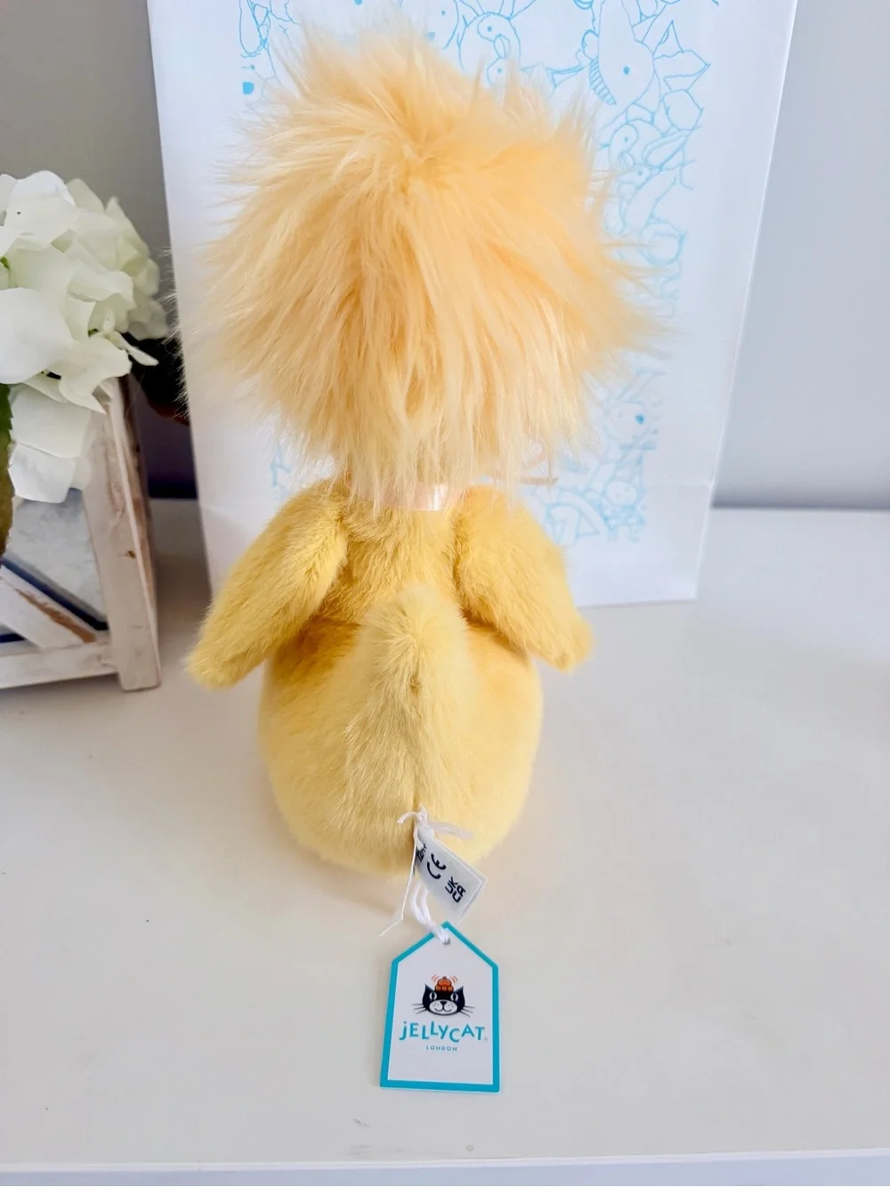 Jellycat Dorit Duckling w/ Removable Bow - BNWT Fast Shipping!